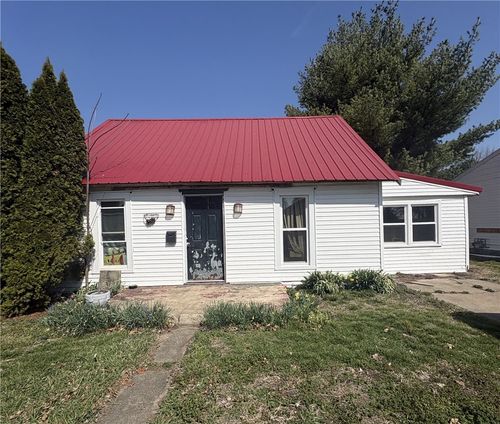 221 E Cherry Street, Moweaqua, IL, 62550 | Card Image