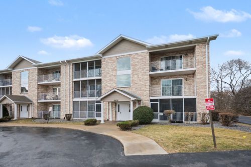 apt-2b-16032 Crystal Creek Dr, Orland Park, IL, 60462-5355 | Card Image