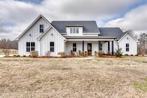 158 Harrell Rd, Pelahatchie, MS, 39145-4044 | Card Image