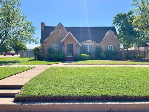 701 Cain, Quanah, TX, 79252 | Card Image