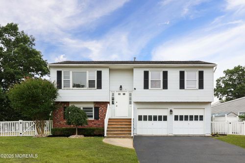 17 Wisteria Pl, Howell, NJ, 07731-2660 | Card Image