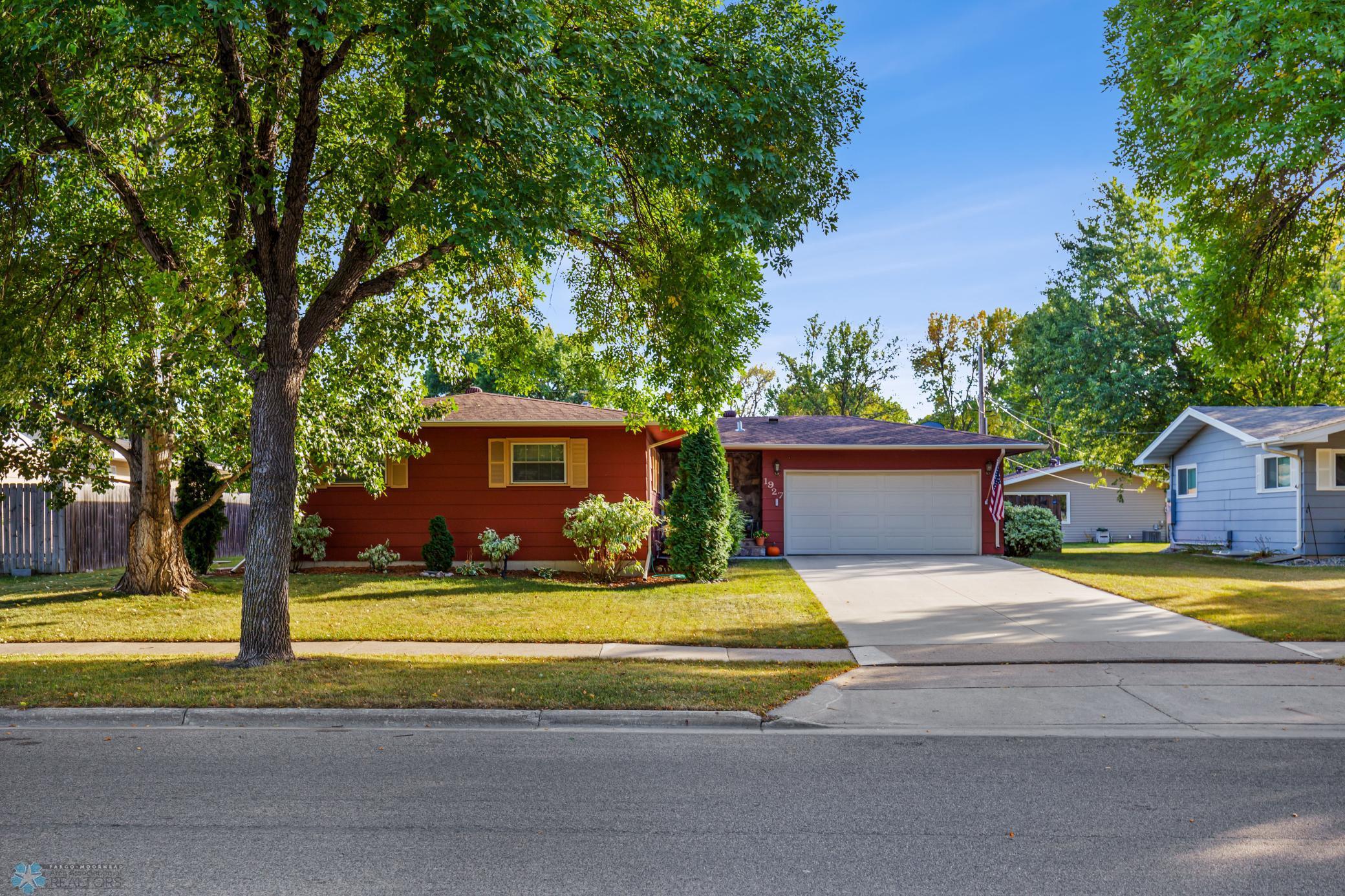 20th Ave, Moorhead, MN 56560