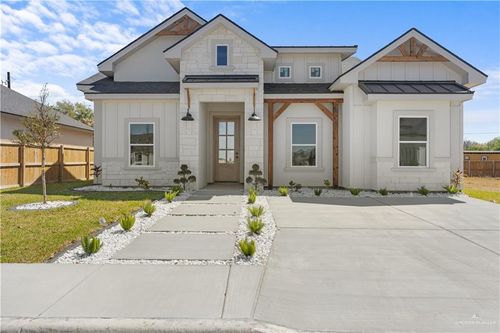 1821 N Mangrove St, San Juan, TX, 78589-2873 | Card Image