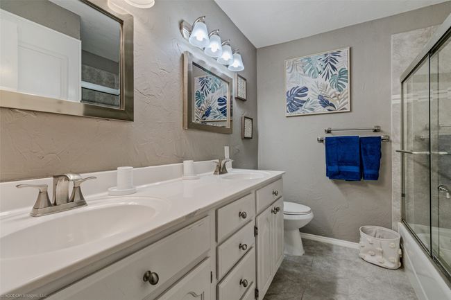 Guest bath 2 | Image 24
