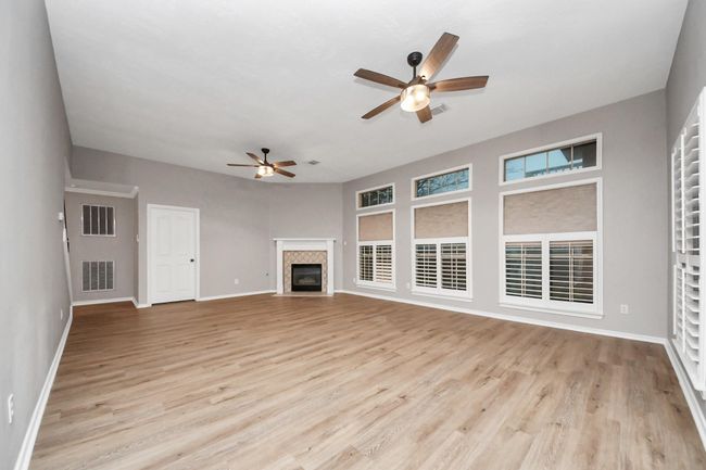 1410 Long View Dr, House other with 5 bedrooms, 4 bathrooms and 3 parking in Pearland TX | Image 11