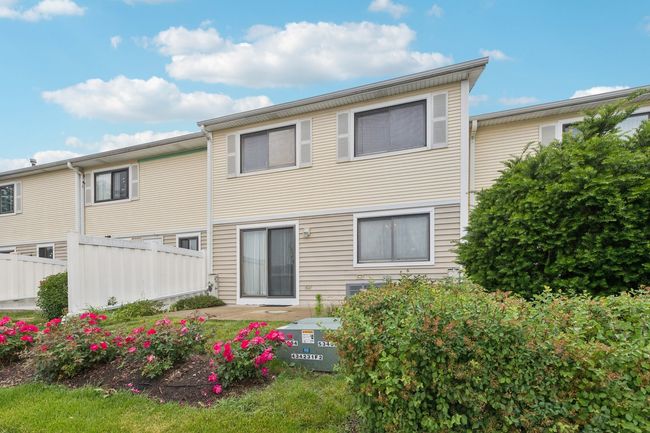 0 - 12 N Waterford Dr, Condo with 3 bedrooms, 3 bathrooms and 1 parking in Schaumburg IL | Image 27