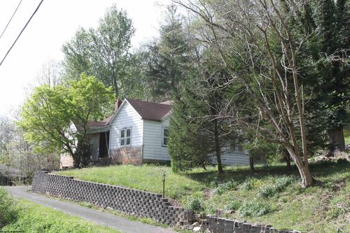 1349 Point Mountain Rd, Webster Springs, WV, 26288-8903 | Card Image