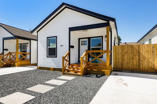 1224 53rd St, Galveston, TX, 77551-4521 | Card Image