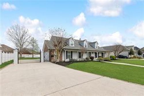 116 Primrose Dr, Belle Chasse, LA, 70037-4500 | Card Image