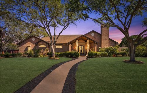 5902 Woodmere Dr, Corpus Christi, TX, 78414-3401 | Card Image