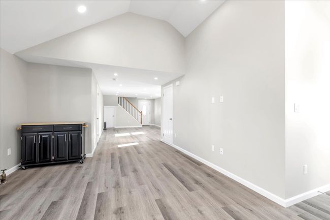 137 246 Th St, House other with 3 bedrooms, 2 bathrooms and null parking in Rosedale NY | Image 4