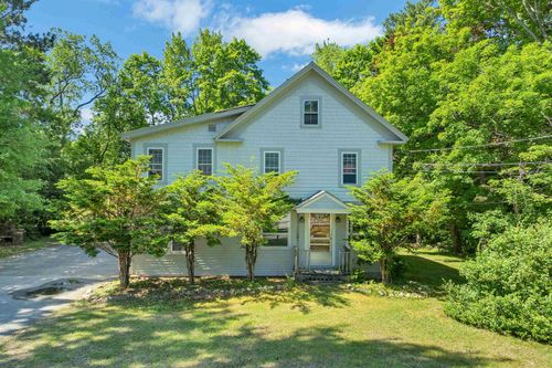 9 Crescent St, Laconia, NH, 03246-3207 | Card Image