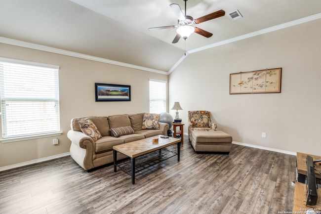 129 Buckskin Way, House other with 3 bedrooms, 5 bathrooms and null parking in Cibolo TX | Image 5