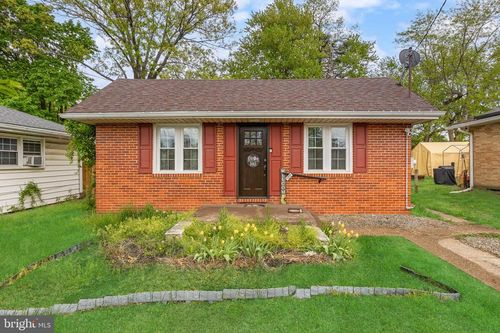 8454 Holman Ave, PENNSAUKEN, NJ, 08110-3320 | Card Image