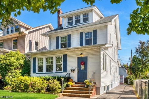 39 Willow St, Glen Ridge, NJ, 07028-1013 | Card Image