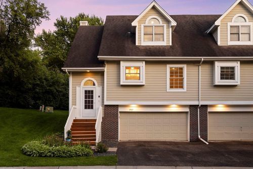 17137 Sandy Ln, Minnetonka, MN, 55345-3354 | Card Image