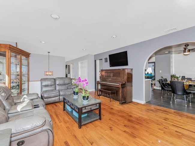 9 Round Tree Ln, House other with 4 bedrooms, 3 bathrooms and 2 parking in Montrose NY | Image 4