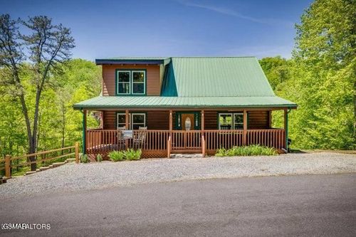 829 Boone Acres Lane, Pigeon Forge, TN, 37863 | Card Image