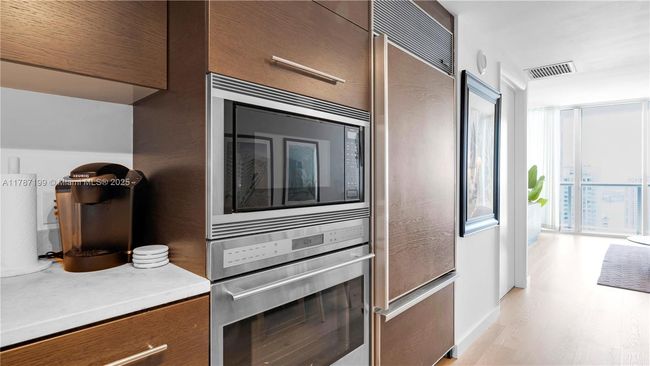 APT-3911 - 485 Brickell Ave, Condo with 1 bedrooms, 1 bathrooms and null parking in Miami FL | Image 5