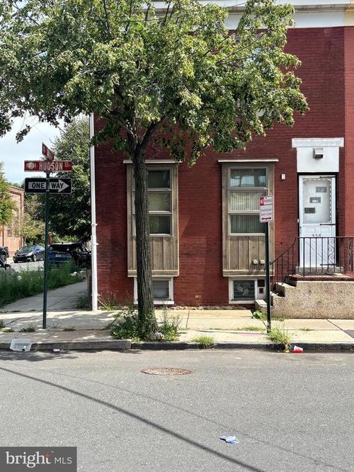 536 Hudson St, Trenton, NJ, 08611-1531 | Card Image