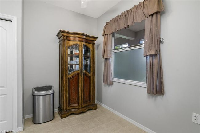 APT-3115 - 2700 Cypress Trace Cir, Condo with 2 bedrooms, 2 bathrooms and 1 parking in NAPLES FL | Image 11