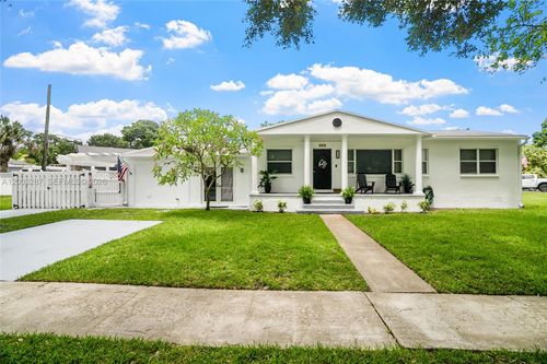 899 E Country Club Cir, Plantation, FL, 33317-4505 | Card Image