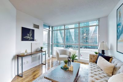 1801 - 18 Yonge St, Condo with 1 bedrooms, 2 bathrooms and 1 parking in Toronto ON | Image 2