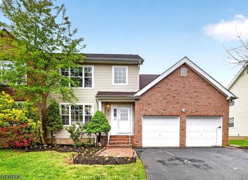 33 Nostrand Rd, Hillsborough, NJ, 08844-8007 | Card Image