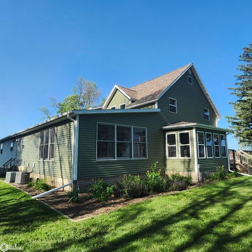 1827 130th St, Bode, IA, 50519-8524 | Card Image