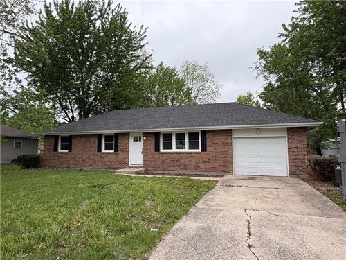 102 W 1st St, Garden City, MO, 64747-9226 | Card Image