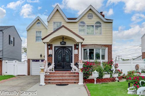 50 Crystal St, Elmont, NY, 11003-4214 | Card Image