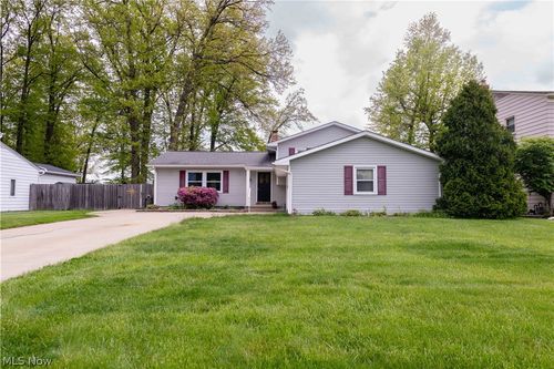 7299 Grant St, Mentor, OH, 44060-4703 | Card Image