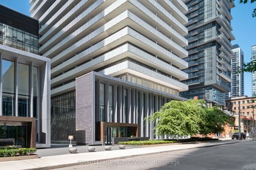 {{alt}} | Card Image