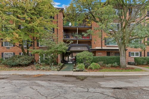 apt-201-1107 S Old Wilke Rd, Arlington Heights, IL, 60005-2938 | Card Image