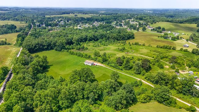 3759 E Highway 552, House other with 3 bedrooms, 2 bathrooms and null parking in Lily KY | Image 6