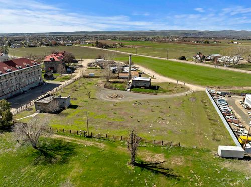 2480 Galey St, Weiser, ID, 83672-2621 | Card Image