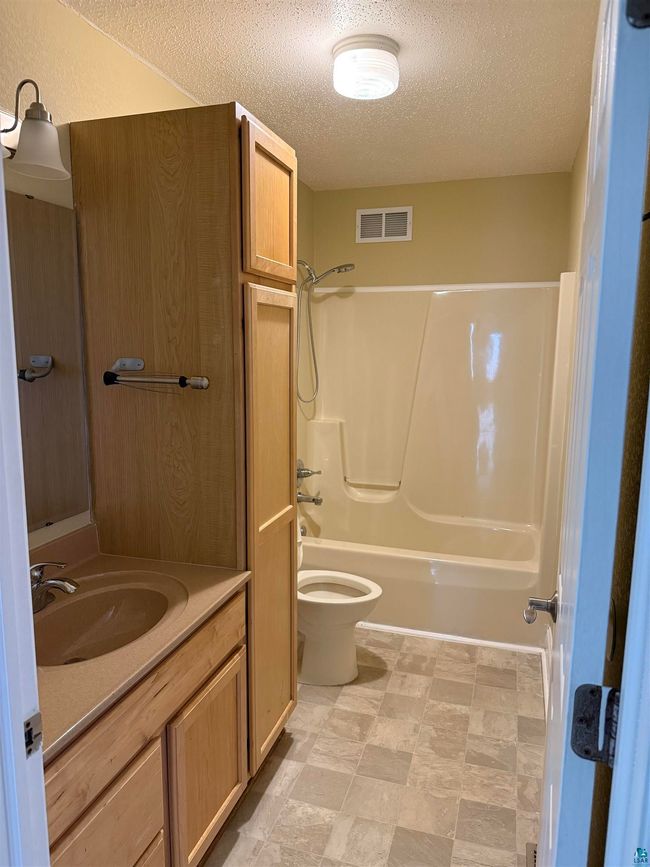LEFT - 5282 Twin Pnes, House other with 4 bedrooms, 3 bathrooms and null parking in Hermantown MN | Image 9