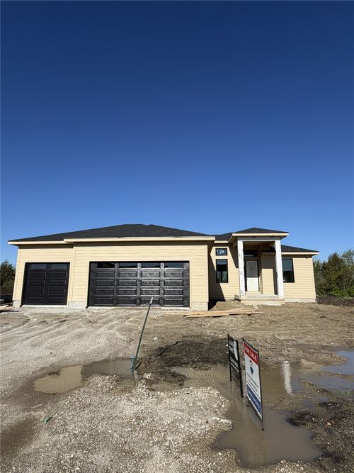 517 Timberline Dr, Gilbert, IA, 50105-1032 | Card Image