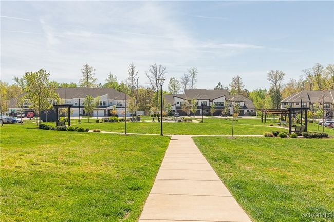 WALKING TRAIL/COMMON AREA | Image 29