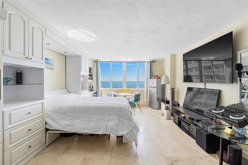 345-19201 Collins Ave, Sunny Isles Beach, FL, 33160-2202 | Card Image