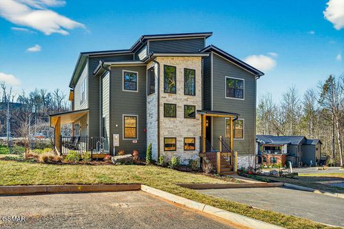 10-130 Mills Park Rd, Gatlinburg, TN, 37738-5927 | Card Image