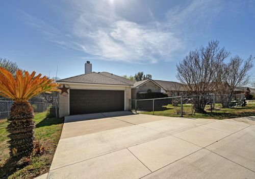 740 Clearview Cir, San Marcos, TX, 78666-7858 | Card Image