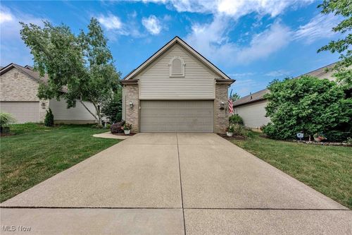 6254 Hollow Ln, Medina, OH, 44256-7866 | Card Image