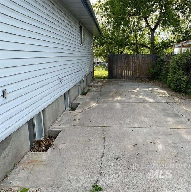 727 Jefferson Ave, Home with 6 bedrooms, 2 bathrooms and null parking in Pocatello ID | Image 23