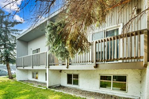 2-459 Huntsville Crescent Nw, Calgary, AB, T2K4W3 | Card Image