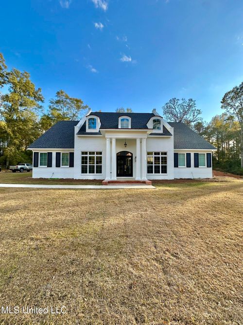 115 Laurelwood Trl, Mendenhall, MS, 39114-2301 | Card Image