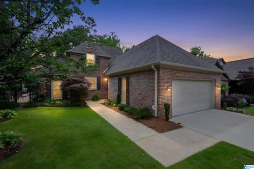 2281 Sterling Ridge Cir, VESTAVIA HILLS, AL, 35216-2577 | Card Image