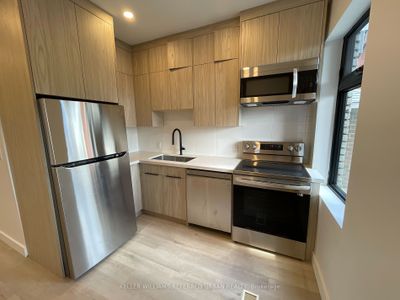 MAIN - 1821 Davenport Rd, Home with 1 bedrooms, 1 bathrooms and null parking in Toronto ON | Image 2