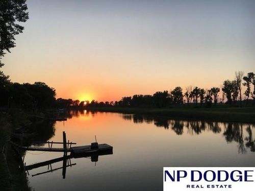 4881 Lake Shore Dr, Tekamah, NE, 68061-4105 | Card Image