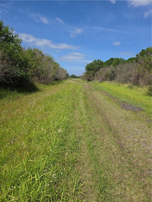 125 90th Ave, Vero Beach, FL, 32968 | Card Image
